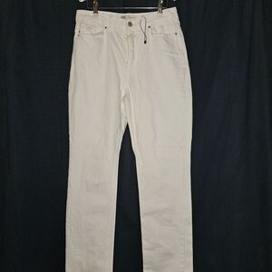 NWOT ZARA White Jeans.